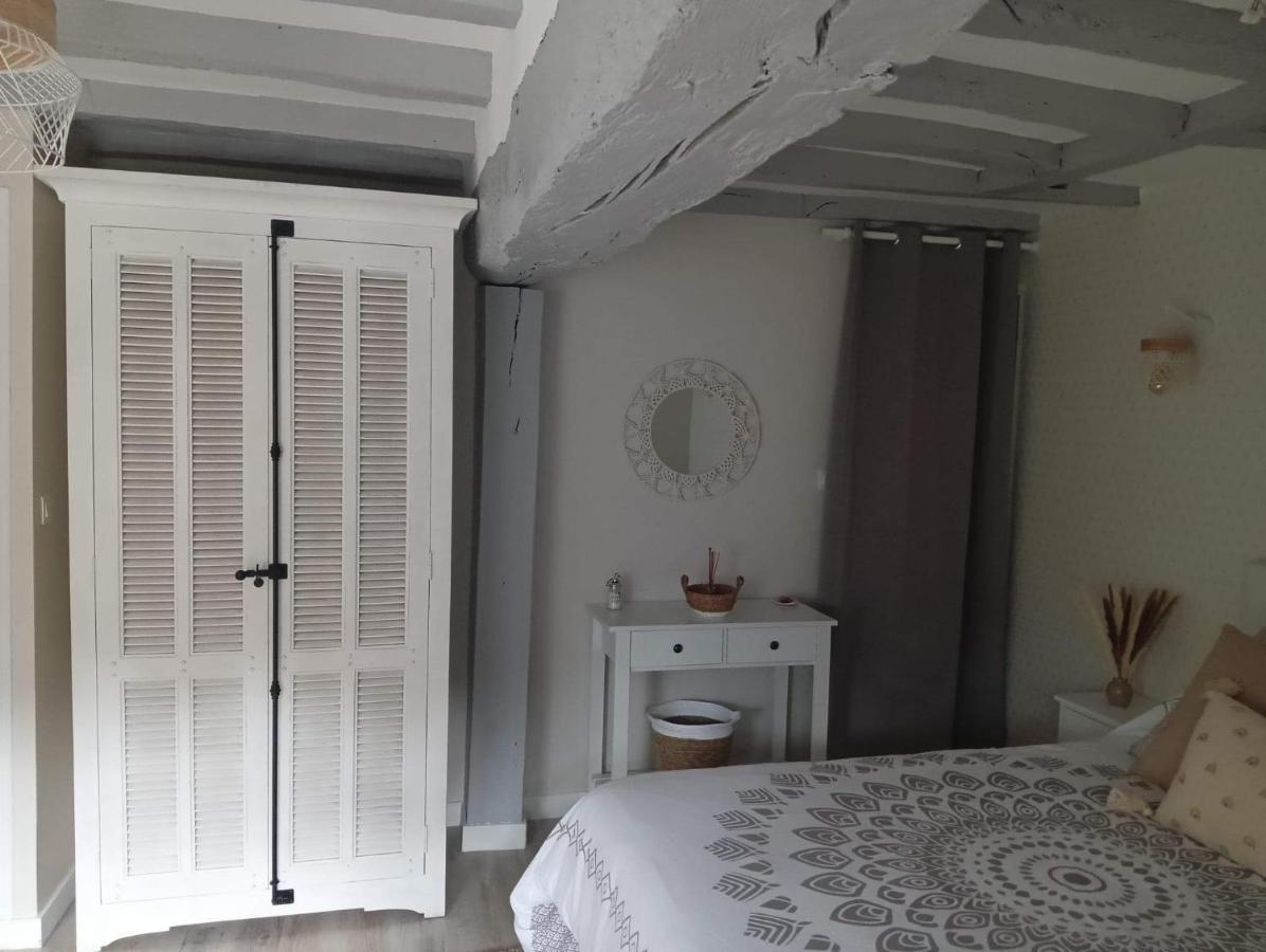 Chambre D'Hote Familiale De La Maison Bleue Lanvallay エクステリア 写真