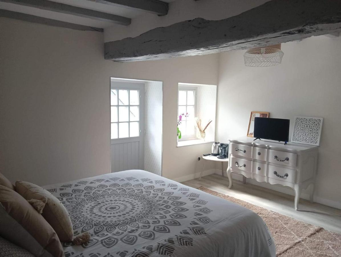 Chambre D'Hote Familiale De La Maison Bleue Lanvallay エクステリア 写真